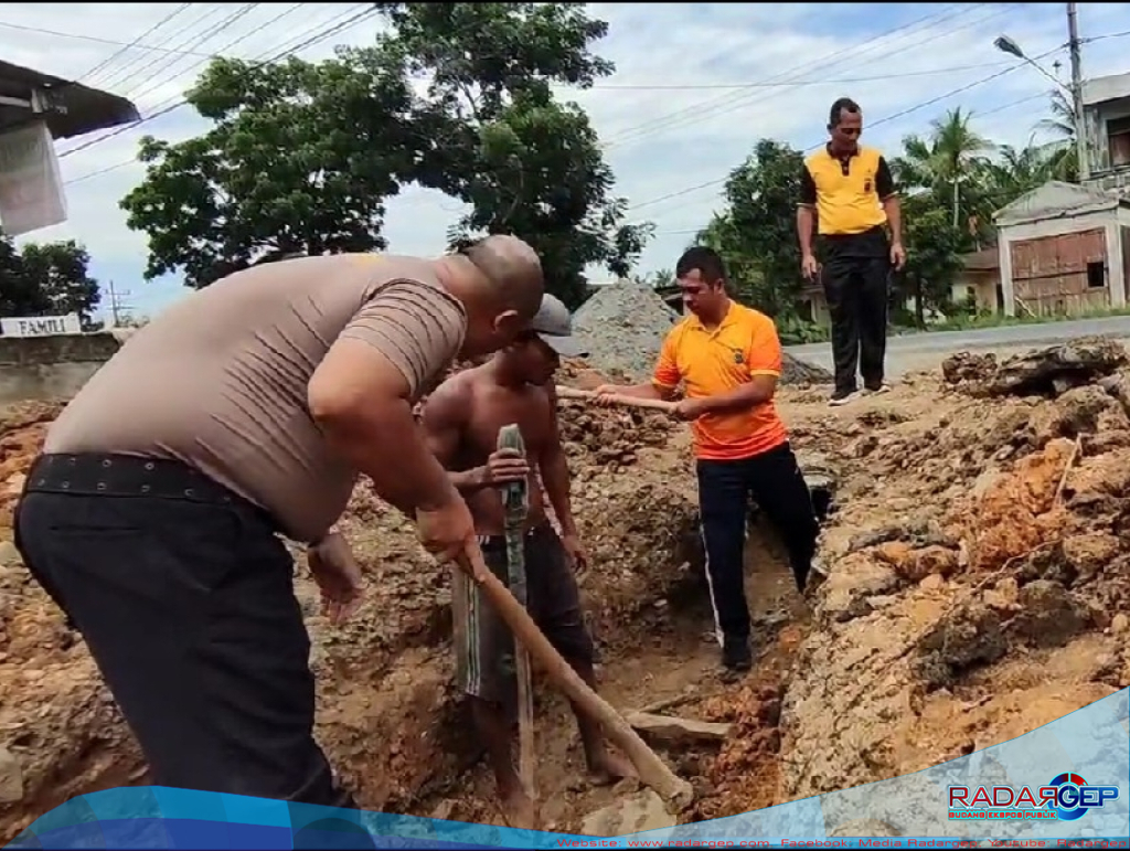 Gotong Royong Polsek Gebang Semarakkan HUT Bhayangkara ke-79